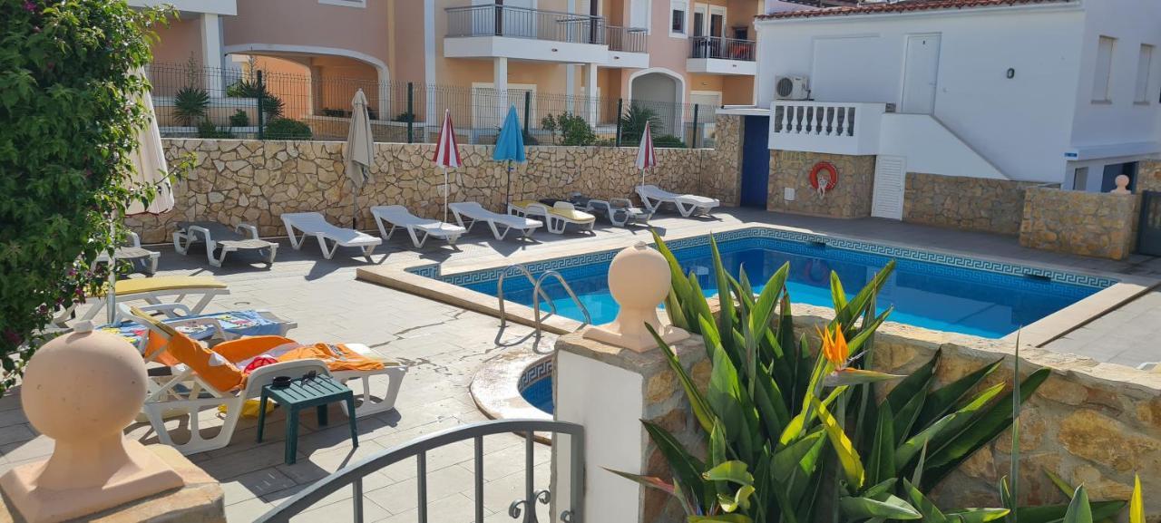 Apartamentos Cabrita Olhos de Agua  Exterior photo