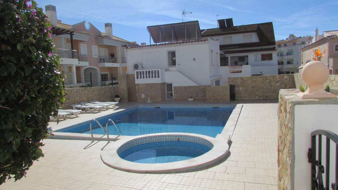 Apartamentos Cabrita Olhos de Agua  Exterior photo